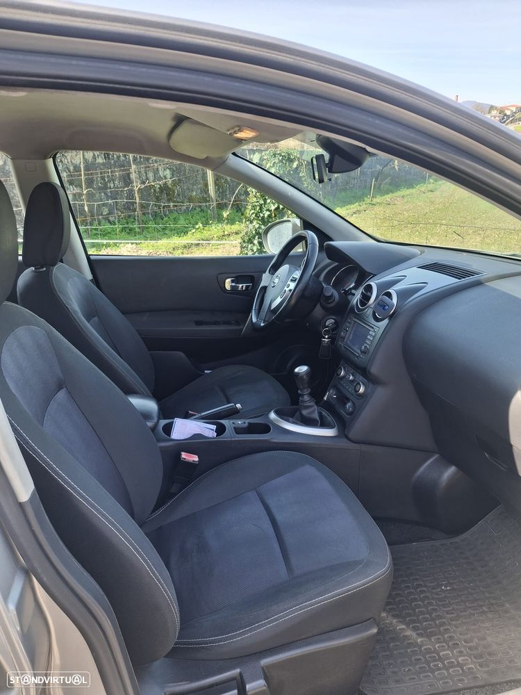 Nissan Qashqai 1.5 dCi 360 - 6