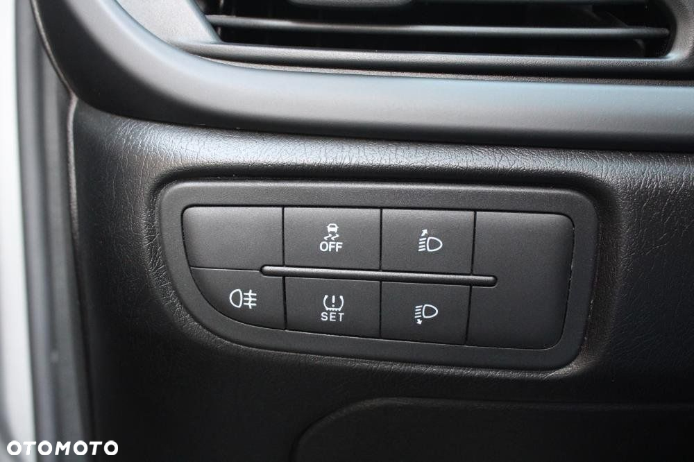 Fiat Tipo - 12