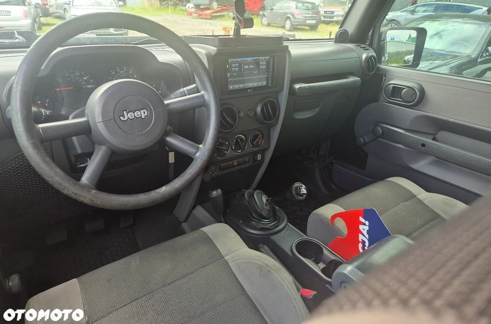 Jeep Wrangler Unlimited 3.8 Sport - 13