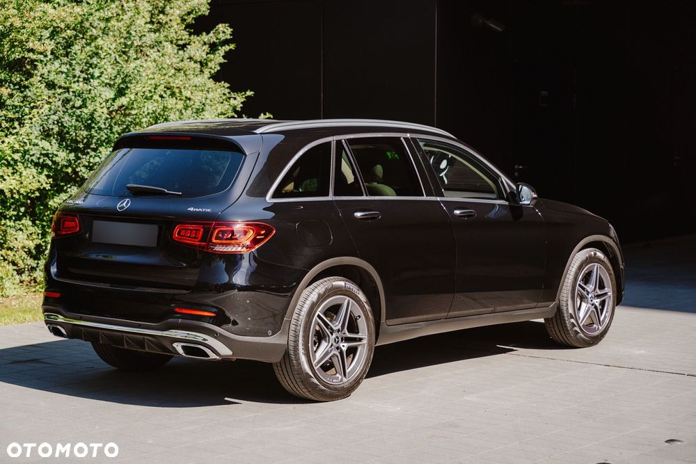 Mercedes-Benz GLC 300 4-Matic - 3