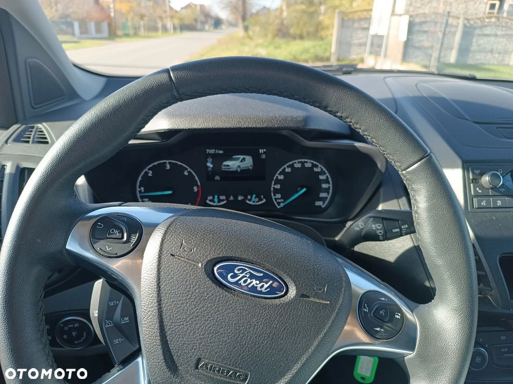 Ford Transit Connect - 23