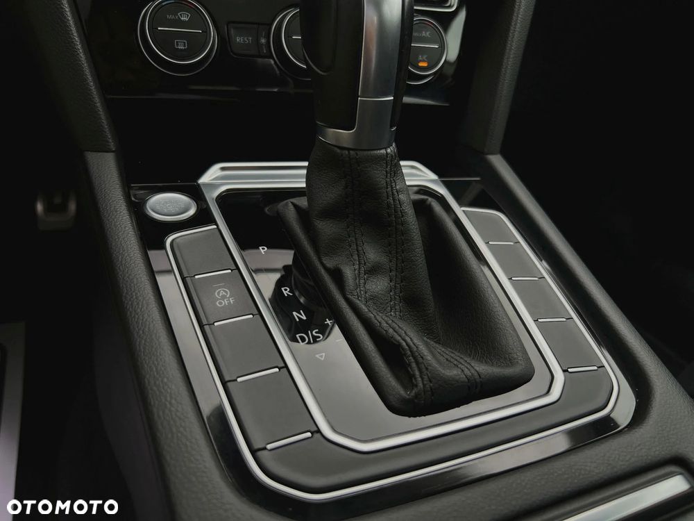 Volkswagen Arteon 2.0 TDI SCR DSG Elegance - 29