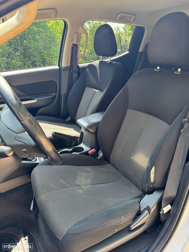 Mitsubishi L200 Pick Up 4x4 S&S Cabine Dupla Select - 12