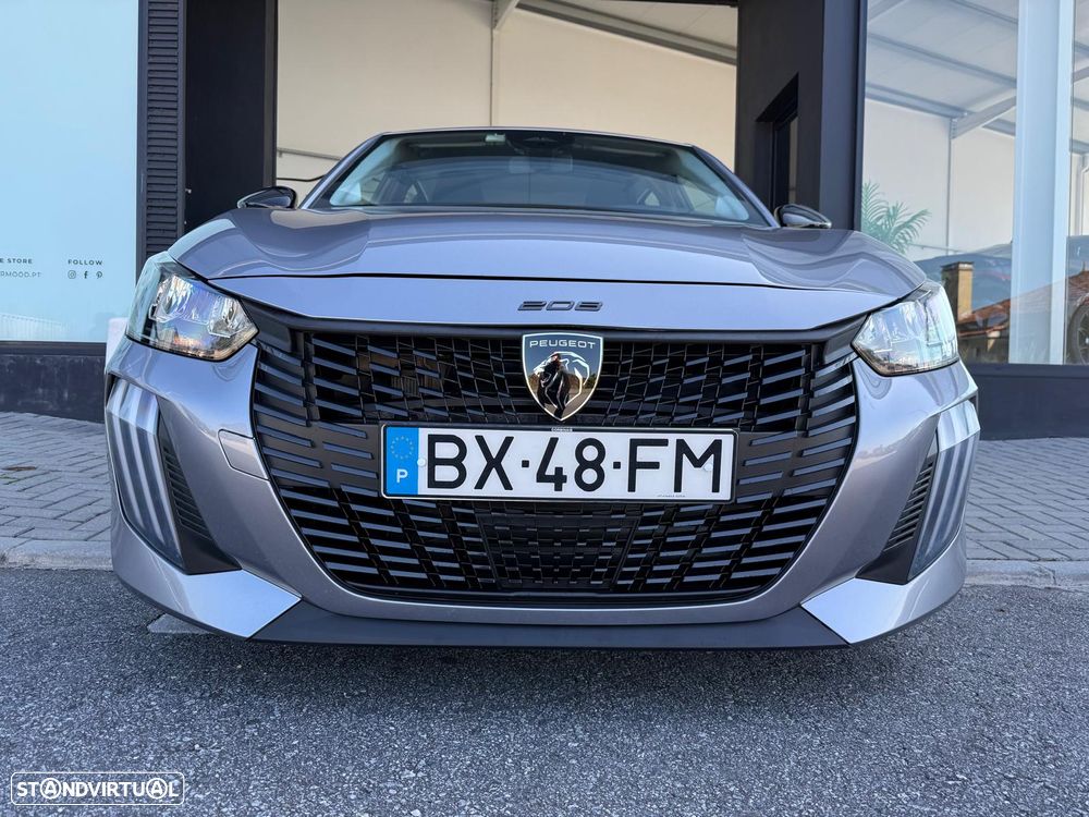 Peugeot 208 - 12