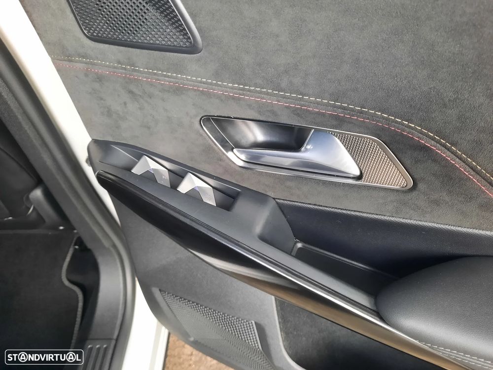 DS DS7 Crossback E-Tense Performance Line EAT8 - 36