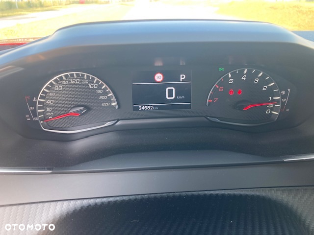 Peugeot 2008 1.2 PureTech Allure Pack S&S EAT8 - 6