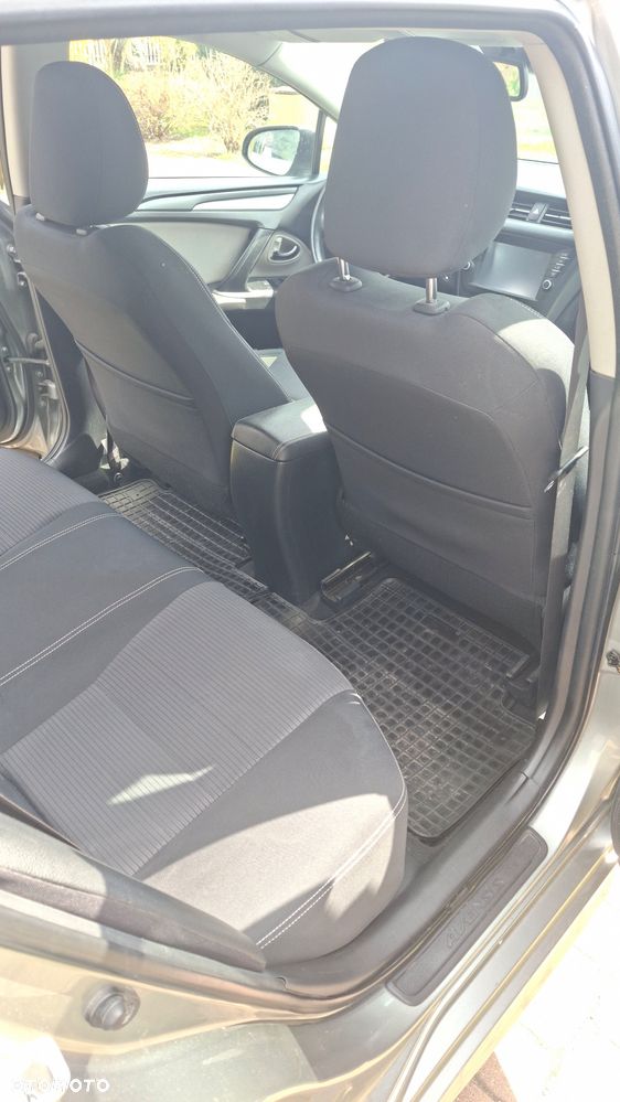 Toyota Avensis 2.0 D-4D Selection - 11