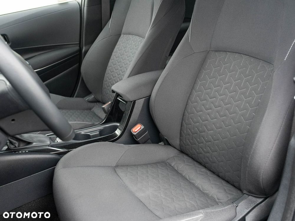 Toyota Corolla - 12