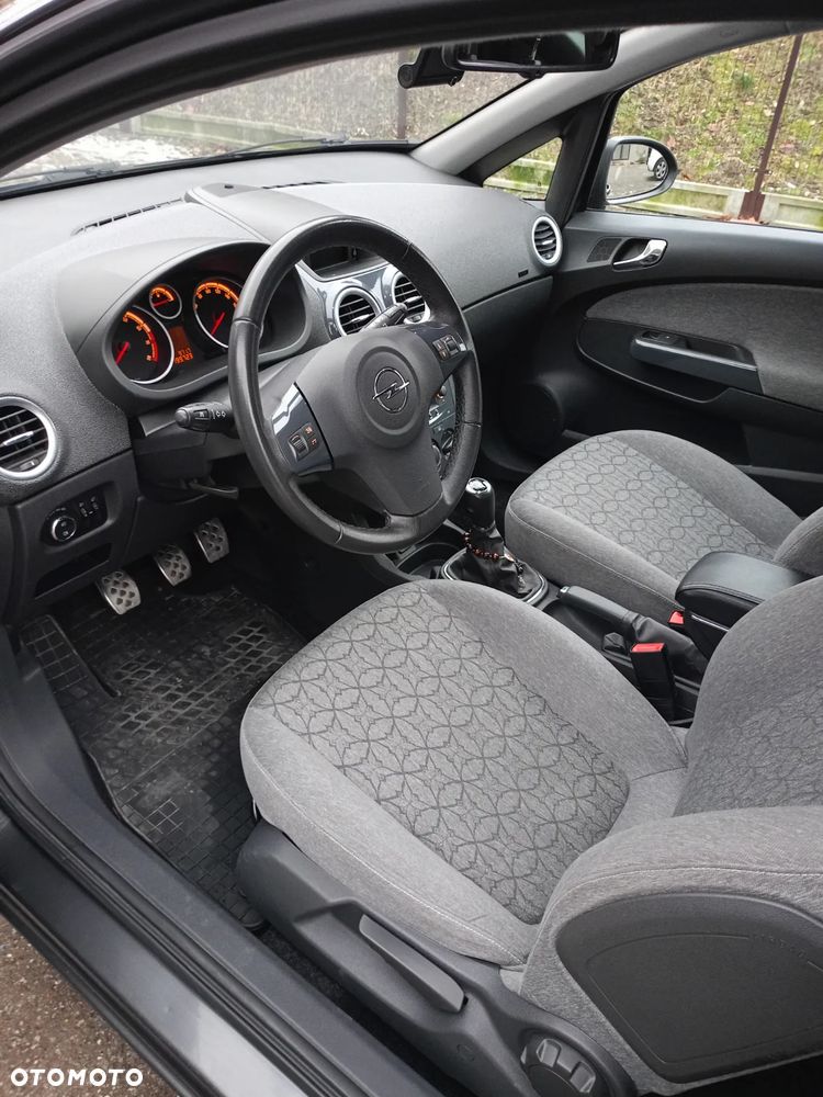 Opel Corsa 1.4 16V Color Edition - 10