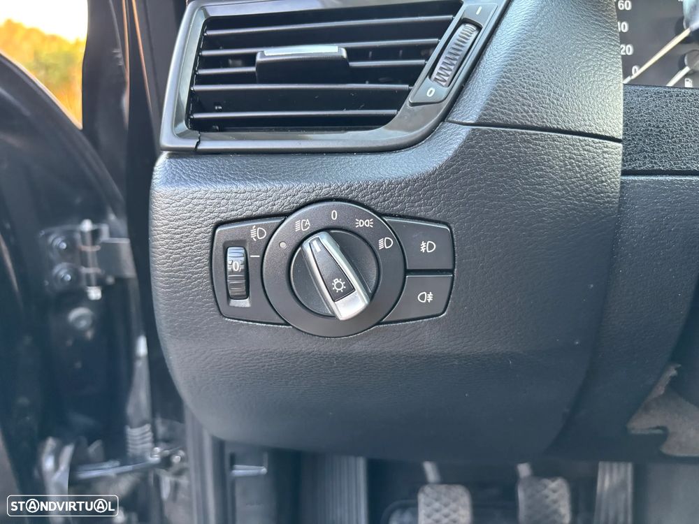 BMW X1 16 d sDrive xLine - 15