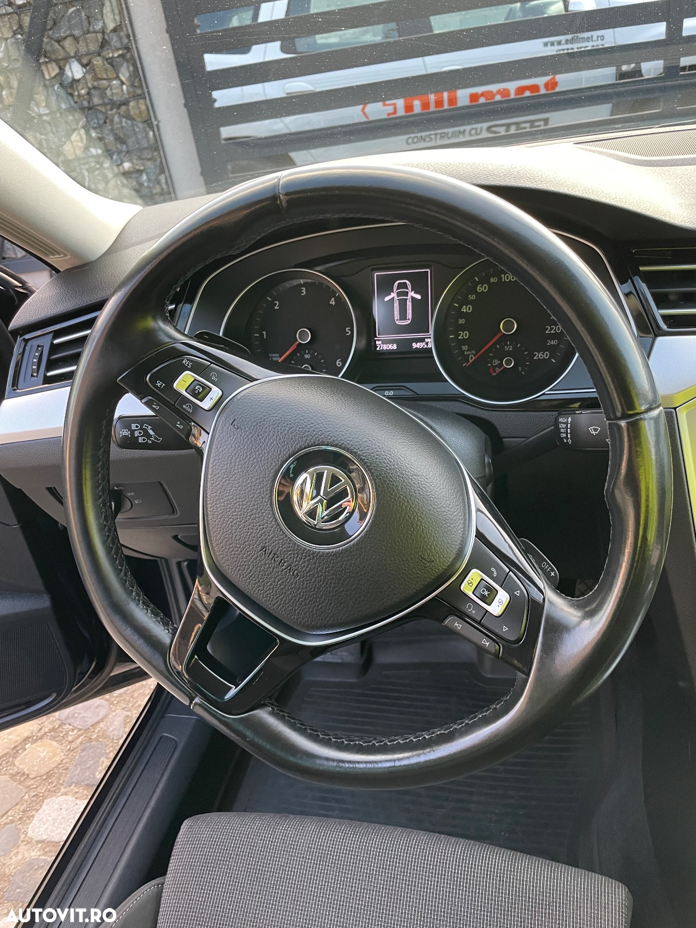 Volkswagen Passat - 16