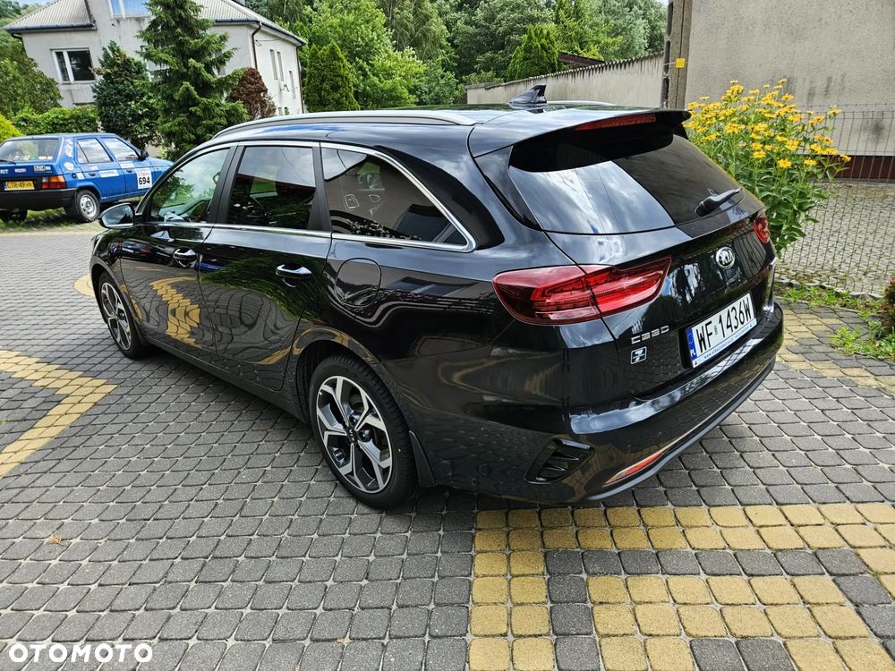 Kia Ceed 1.6 CRDi mHEV Business Line DCT - 4