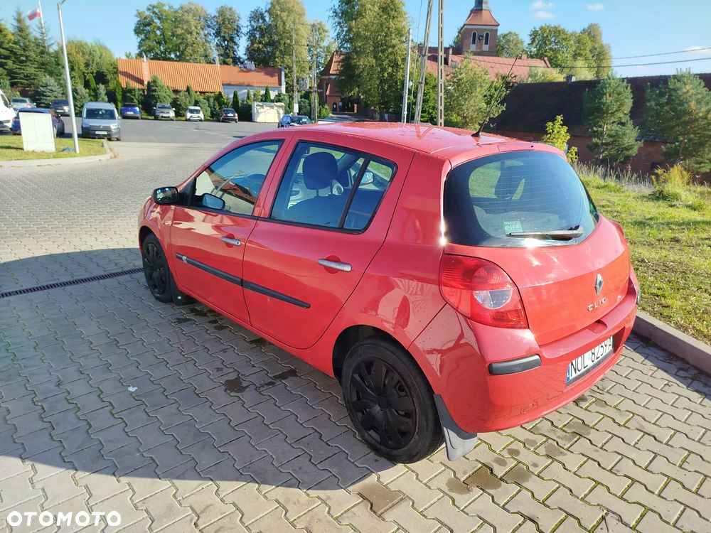 Renault Clio 1.2 16V Authentique - 2