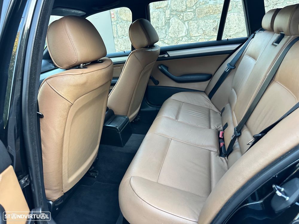 BMW 320 d Sport - 37