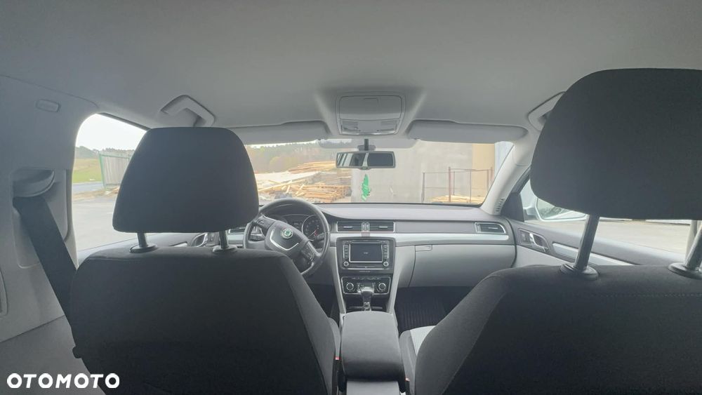 Skoda Superb 2.0 TDI Ambition DSG - 17