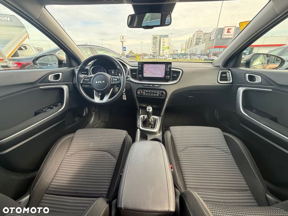 Kia Ceed 1.5 T-GDI M - 28