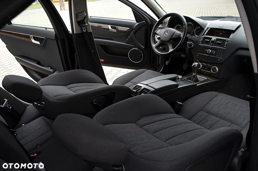 Mercedes-Benz Klasa C 180 Kompressor Elegance - 25