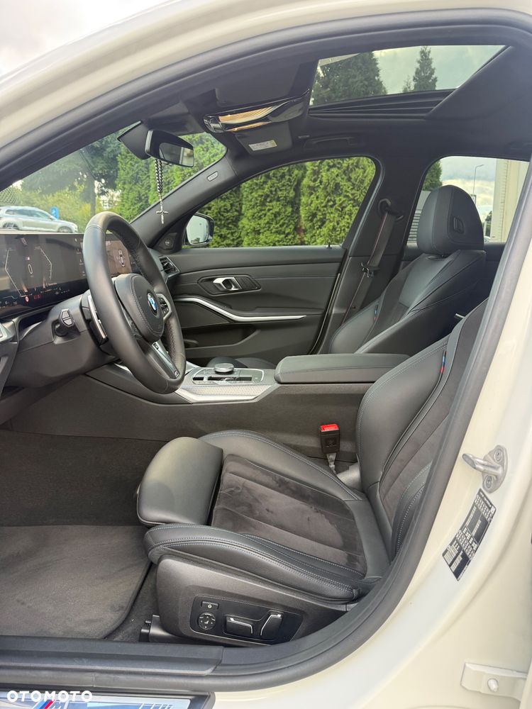 BMW Seria 3 330i M Sport sport - 17