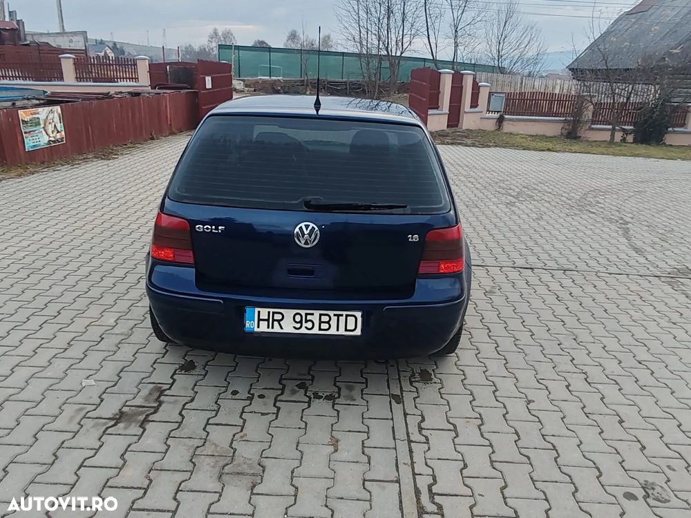 Volkswagen Golf 1.6 Basis - 5