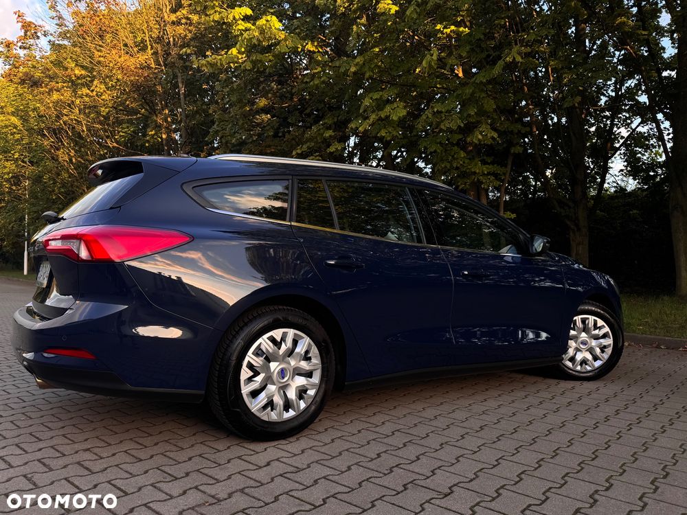Ford Focus 1.0 EcoBoost Start-Stopp-System TITANIUM STYLE - 4
