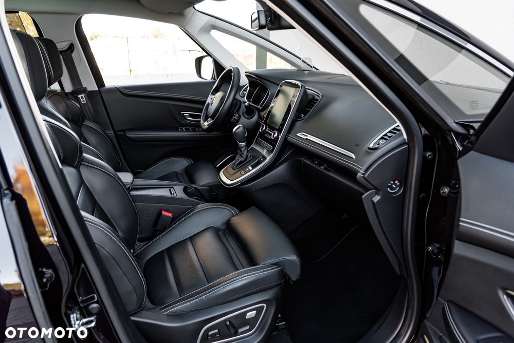 Renault Grand Scenic - 23