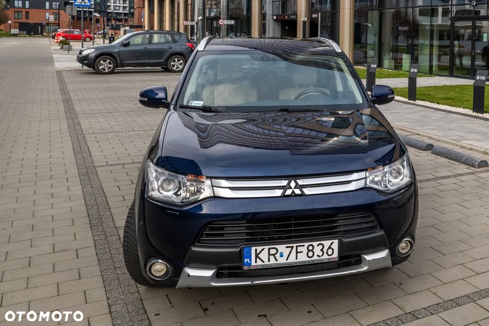 Mitsubishi Outlander 2.0 Instyle Navi 4WD CVT - 1