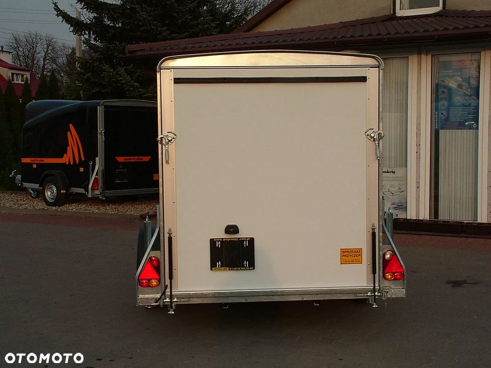 Debon Przyczepa zabudowana poliestrowa Debon Cheval Liberte - 9