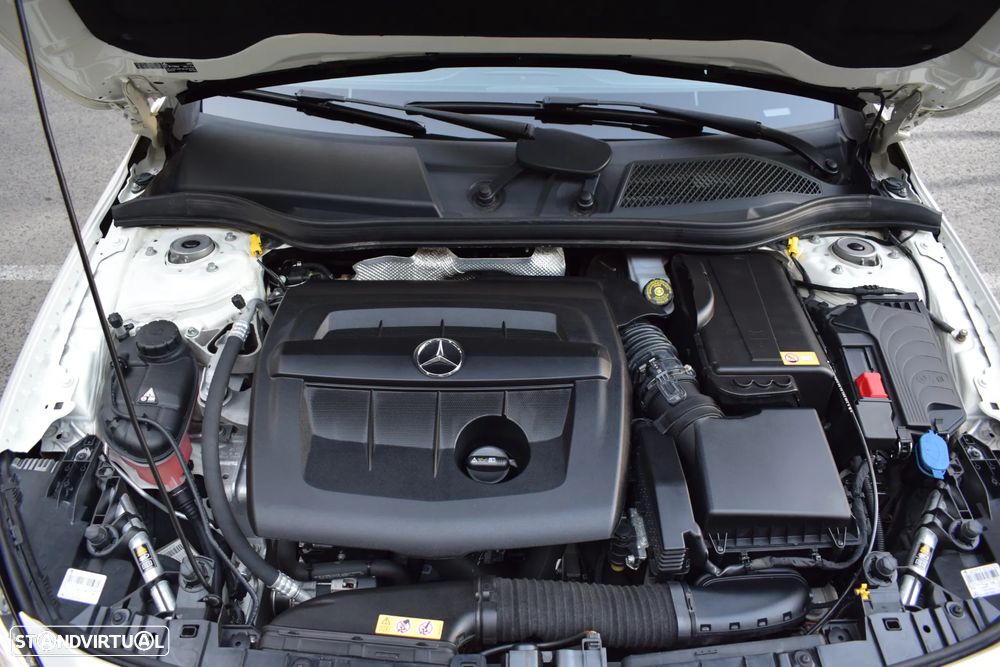 Mercedes-Benz GLA 180 CDI Urban - 18