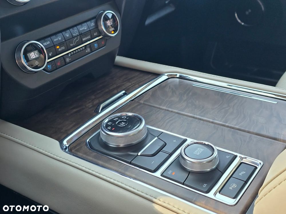 Ford Expedition - 22