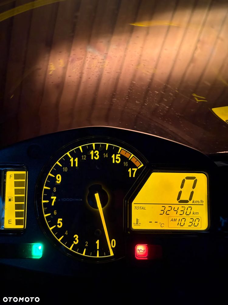 Honda CBR - 6