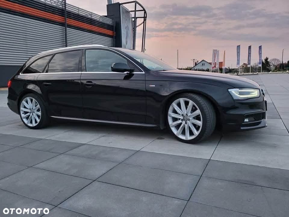 Audi A4 Avant 2.0 TDI DPF quattro S tronic S line Sportpaket - 2