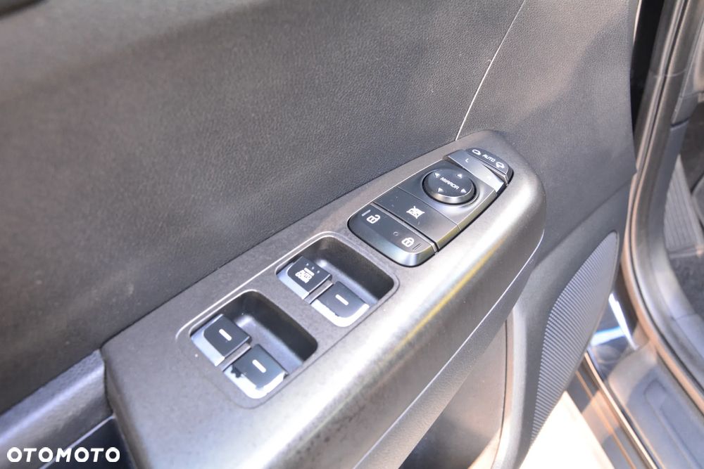 Kia Sportage 1.7 CRDI Business Line 2WD - 24