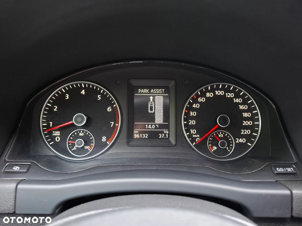 Volkswagen Golf Plus 1.2 TSI DSG Comfortline - 12