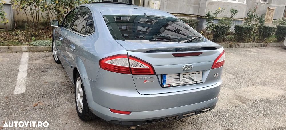 Ford Mondeo 2.0 TDCI Ghia - 12