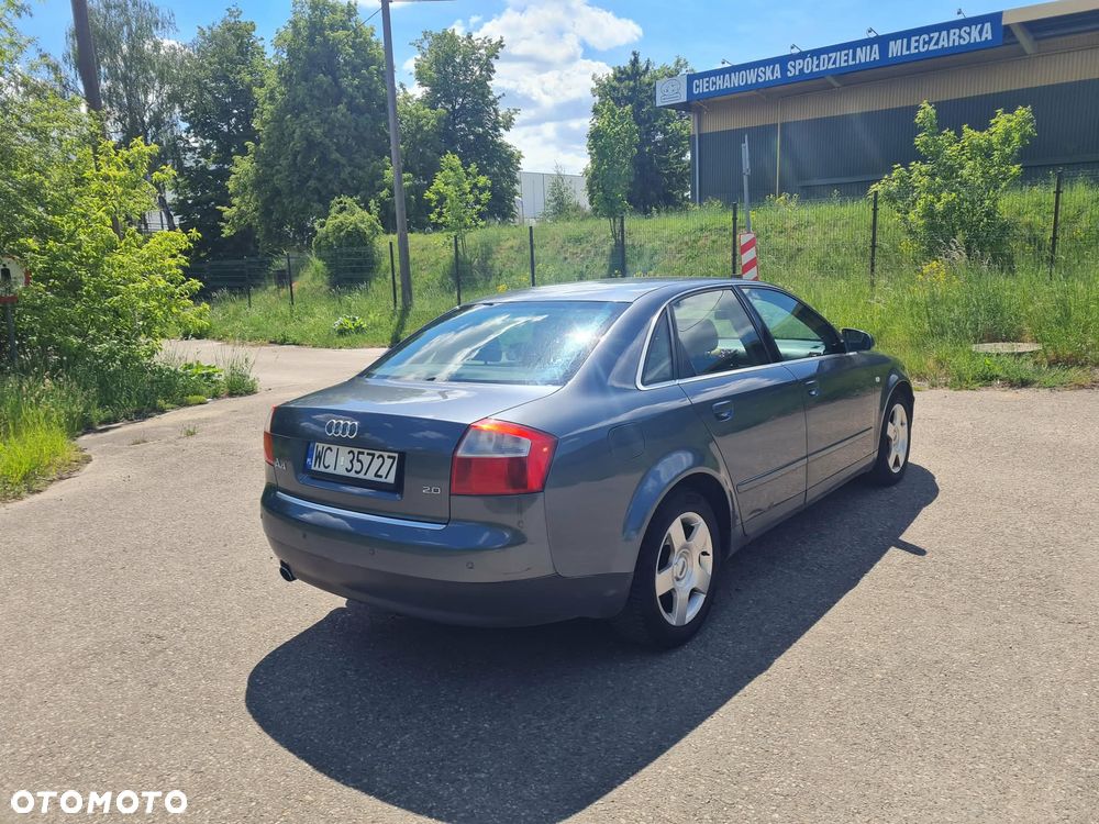 Audi A4 Limousine - 3