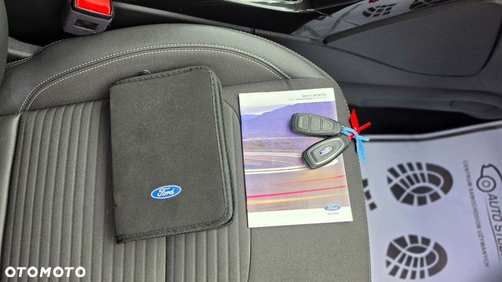 Ford Kuga 1.5 EcoBoost 2x4 Titanium - 25