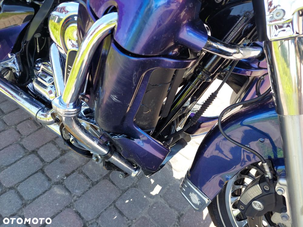 Harley-Davidson FLH Electra Glide - 15