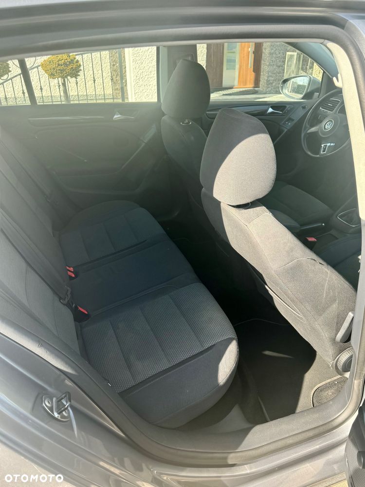 Volkswagen Golf 1.6 TDI BlueMot Comfortline - 23