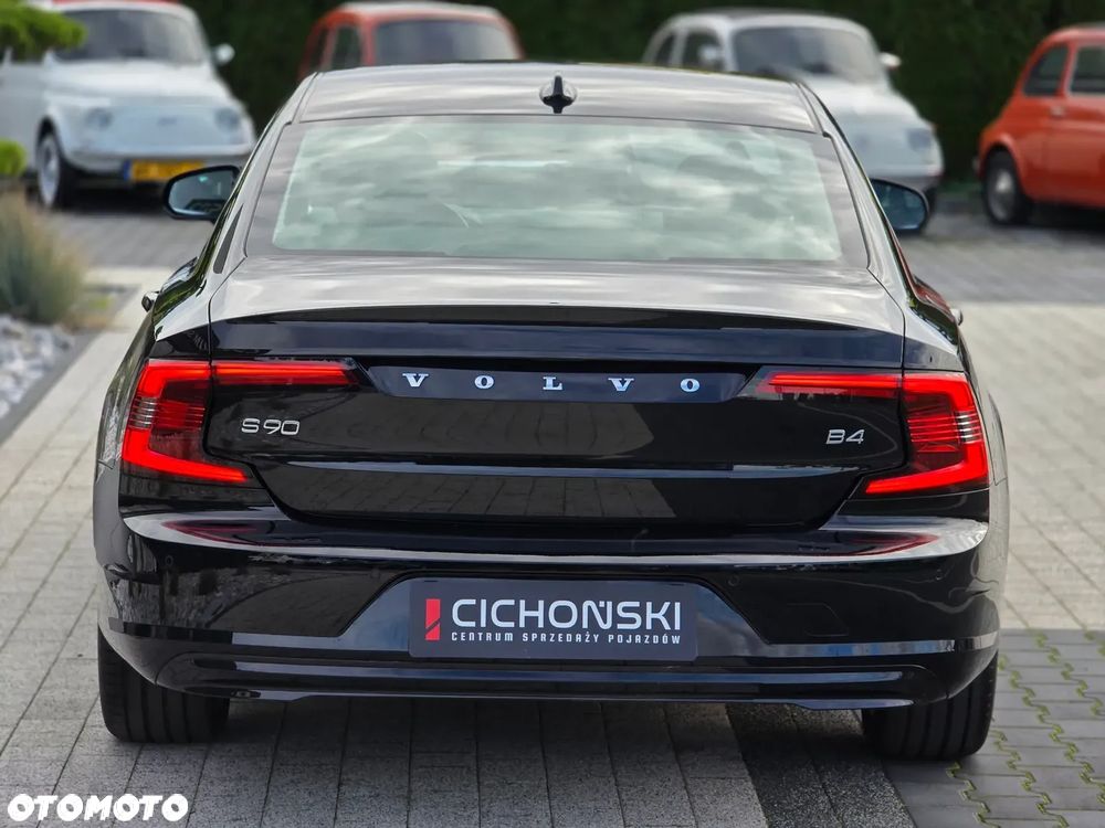 Volvo S90 T4 Momentum Pro - 31