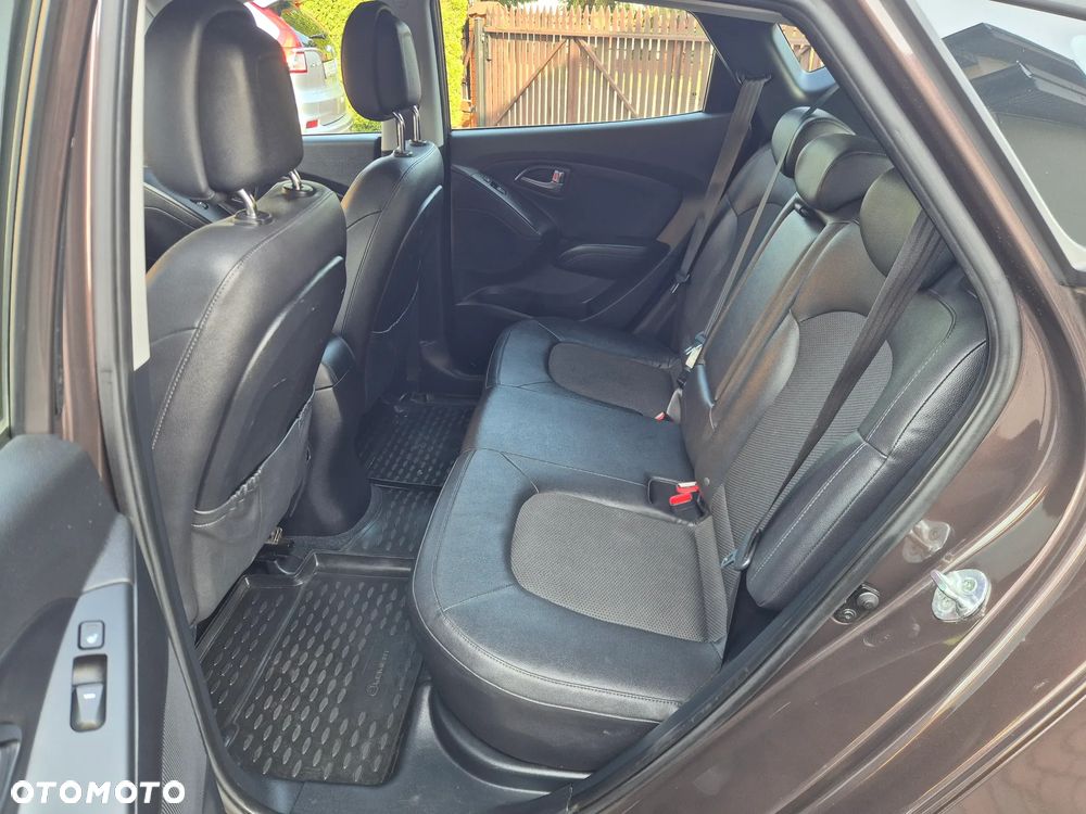 Hyundai ix35 1.7 CRDi 2WD Fifa World Cup Edition - 18