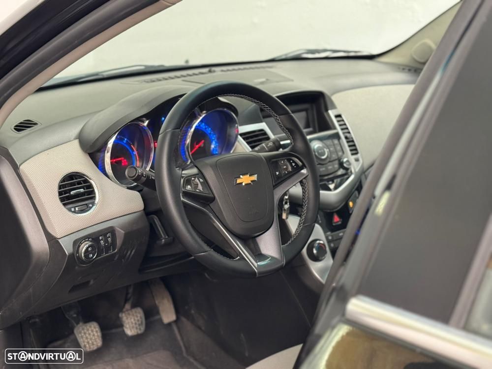 Chevrolet Cruze 2.0 VCDi LTZ EP - 18