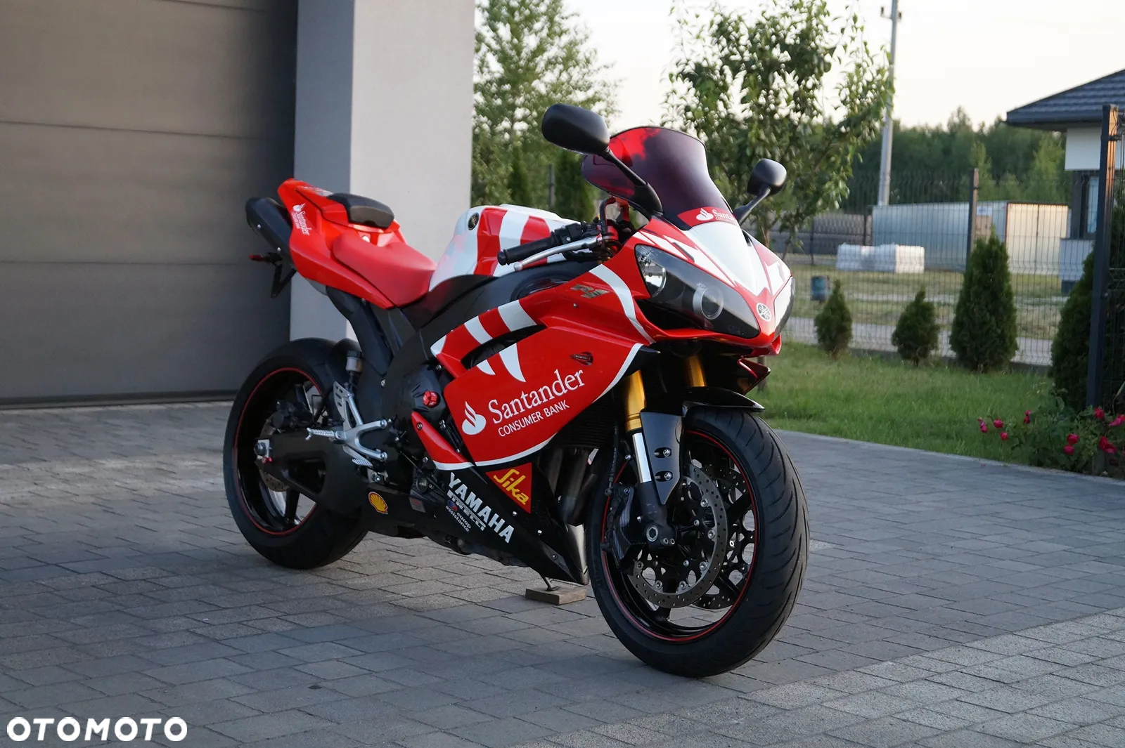 Yamaha R1 - 4