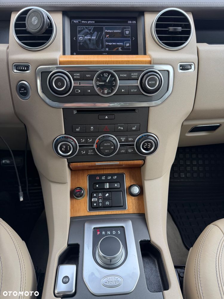 Land Rover Discovery 3.0 Si6 HSE Luxury - 19