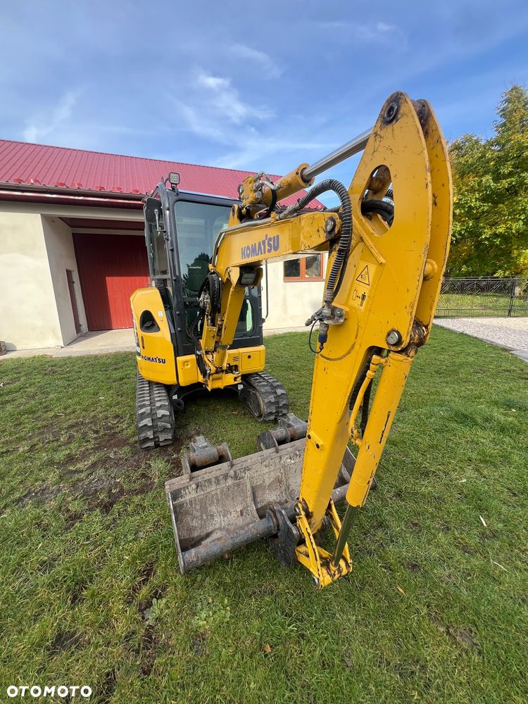 Komatsu PC26MR-5 - 9