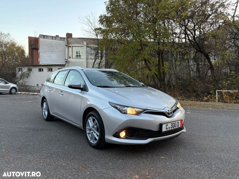 Toyota Auris 1.2 Turbo Touring Sports Team Deutschland - 18