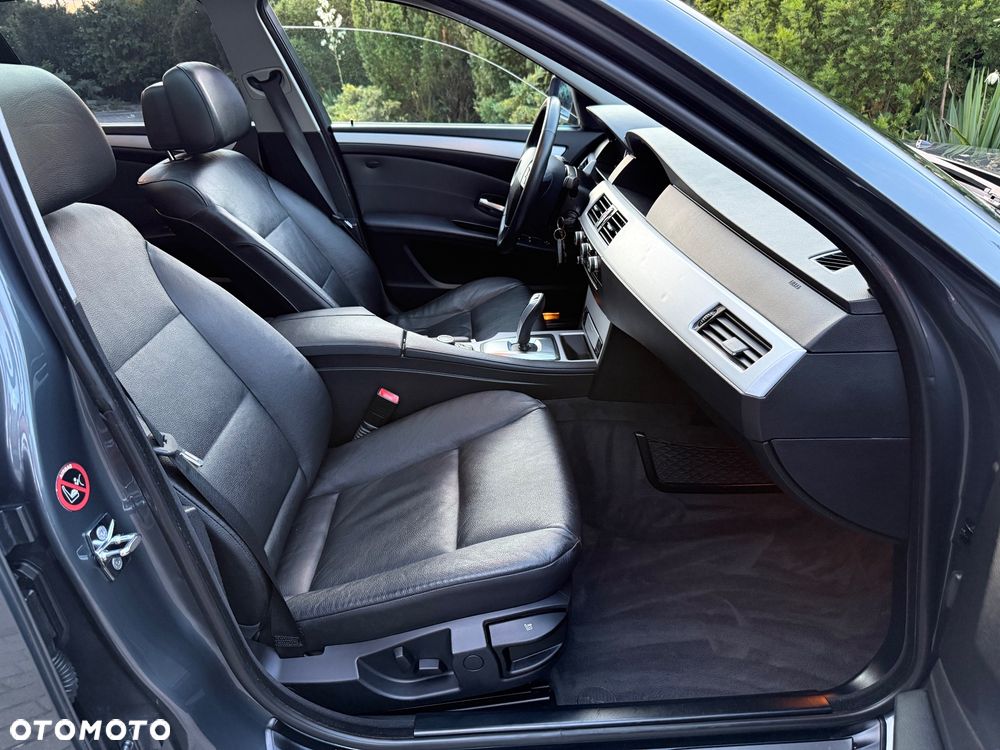 BMW Seria 5 523i Edition Exclusive - 18