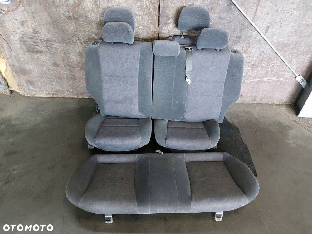 KOMPLET FOTELI LEWY PRAWY PRZÓD + KANAPA TYŁ TOYOTA COROLLA E11 LIFT - 1