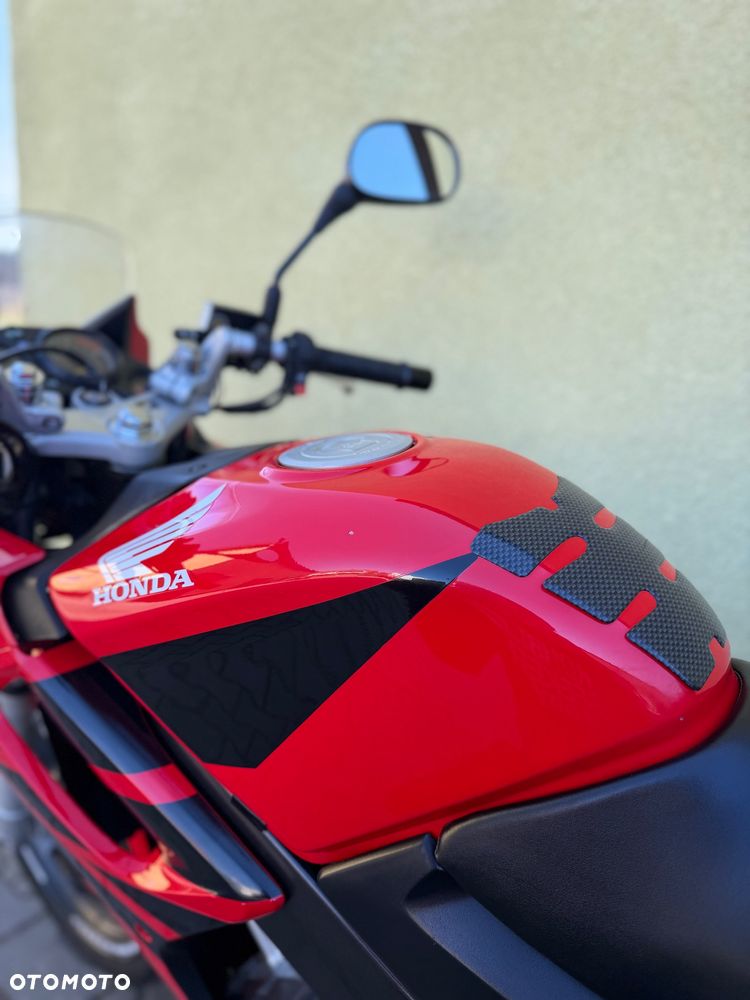 Honda CBR - 31