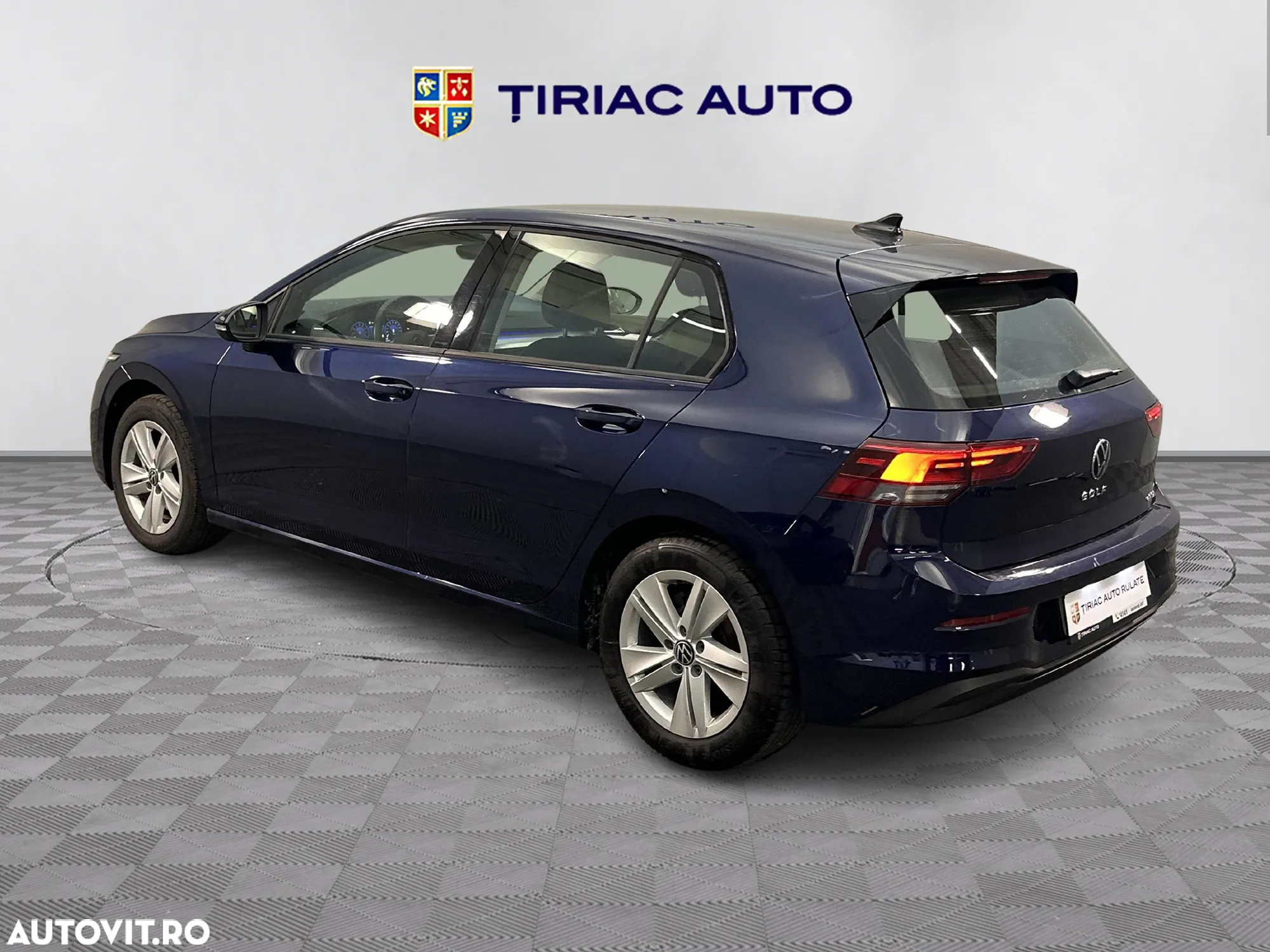 Volkswagen Golf - 3