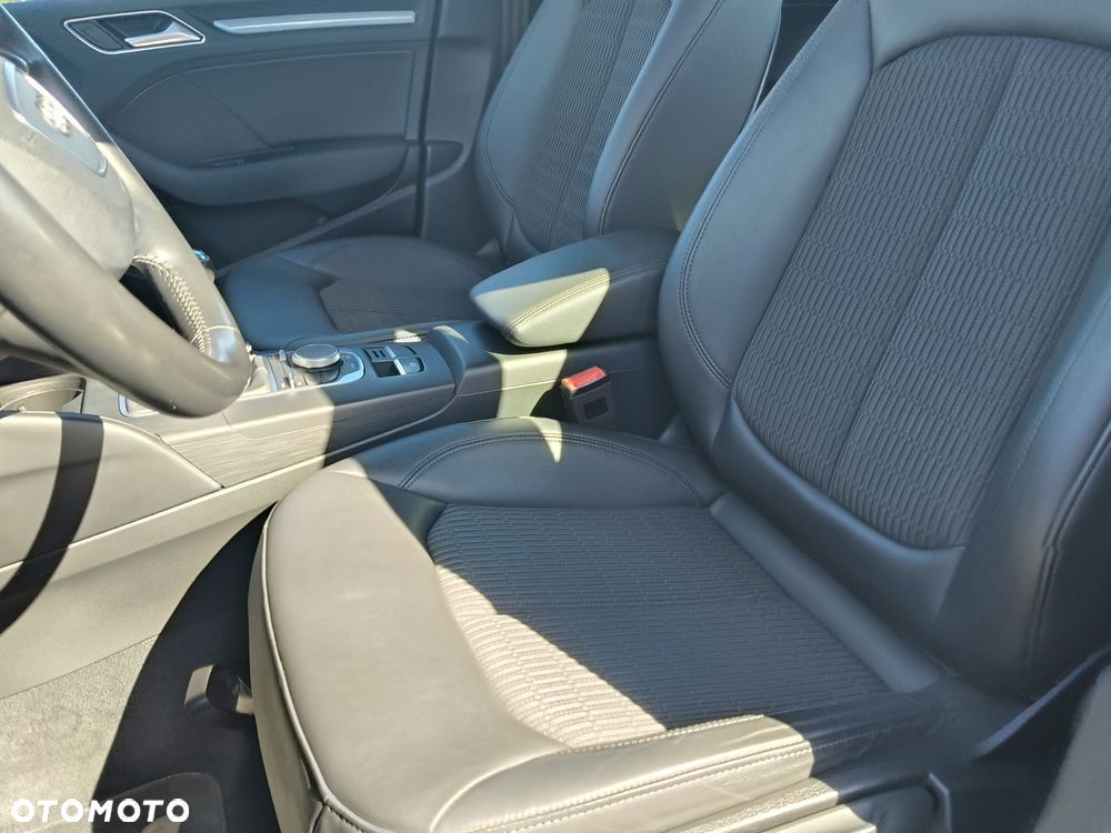 Audi A3 Sportback 1.6 TDI ultra Attraction - 10
